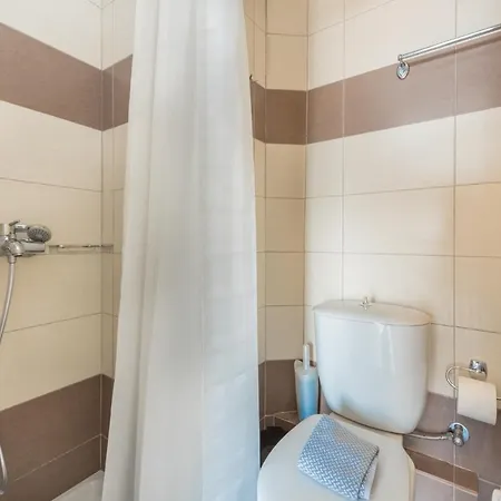 Phoenix Apartment *