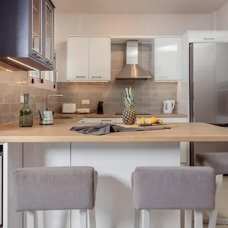 Phoenix Apartment Zakynthos Town