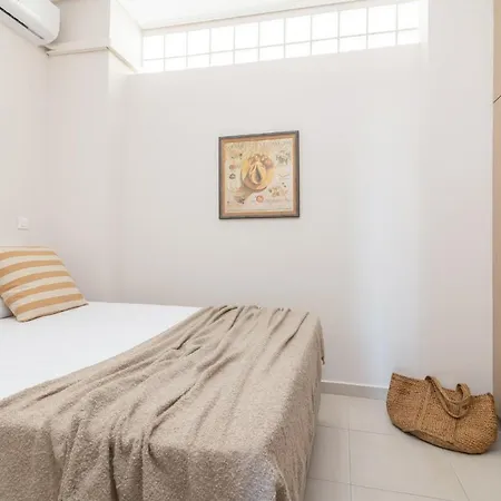 Phoenix Apartment *