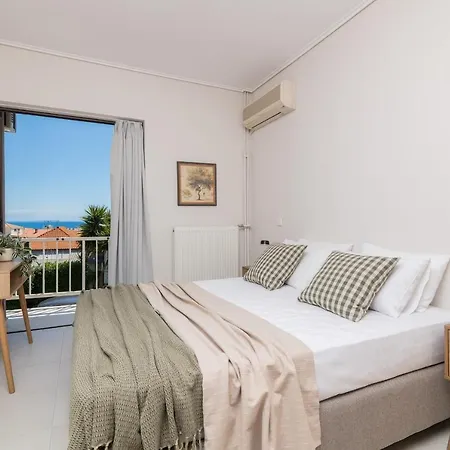 Phoenix Apartment *